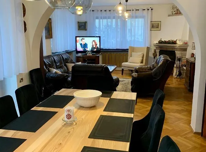 Dom Pod Beskidem Feriehus *